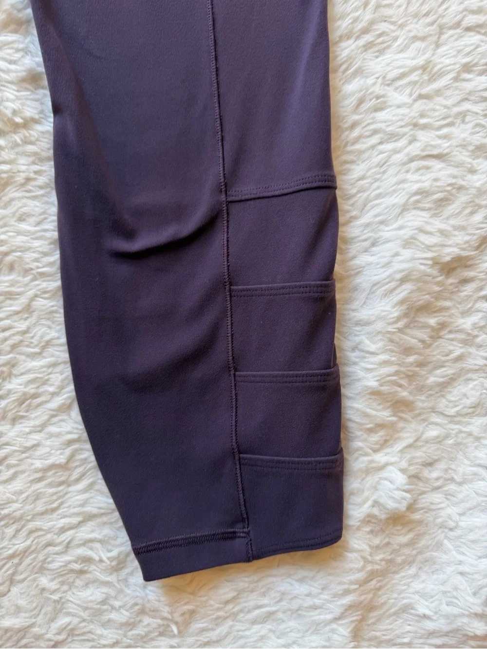 Athleta Salutation Stash Pocket II Cinch 7/8 Tight Plum Large